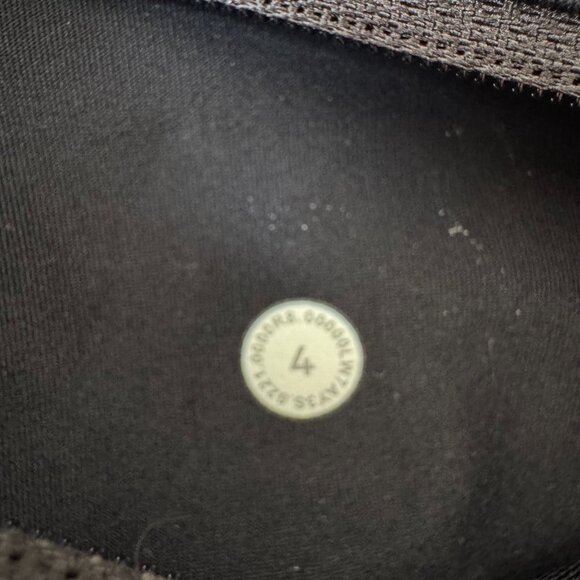 Lululemon Speed Up Lined Shorts Black Sz 4 Women's Fan Favorite - Picture 15 of 16